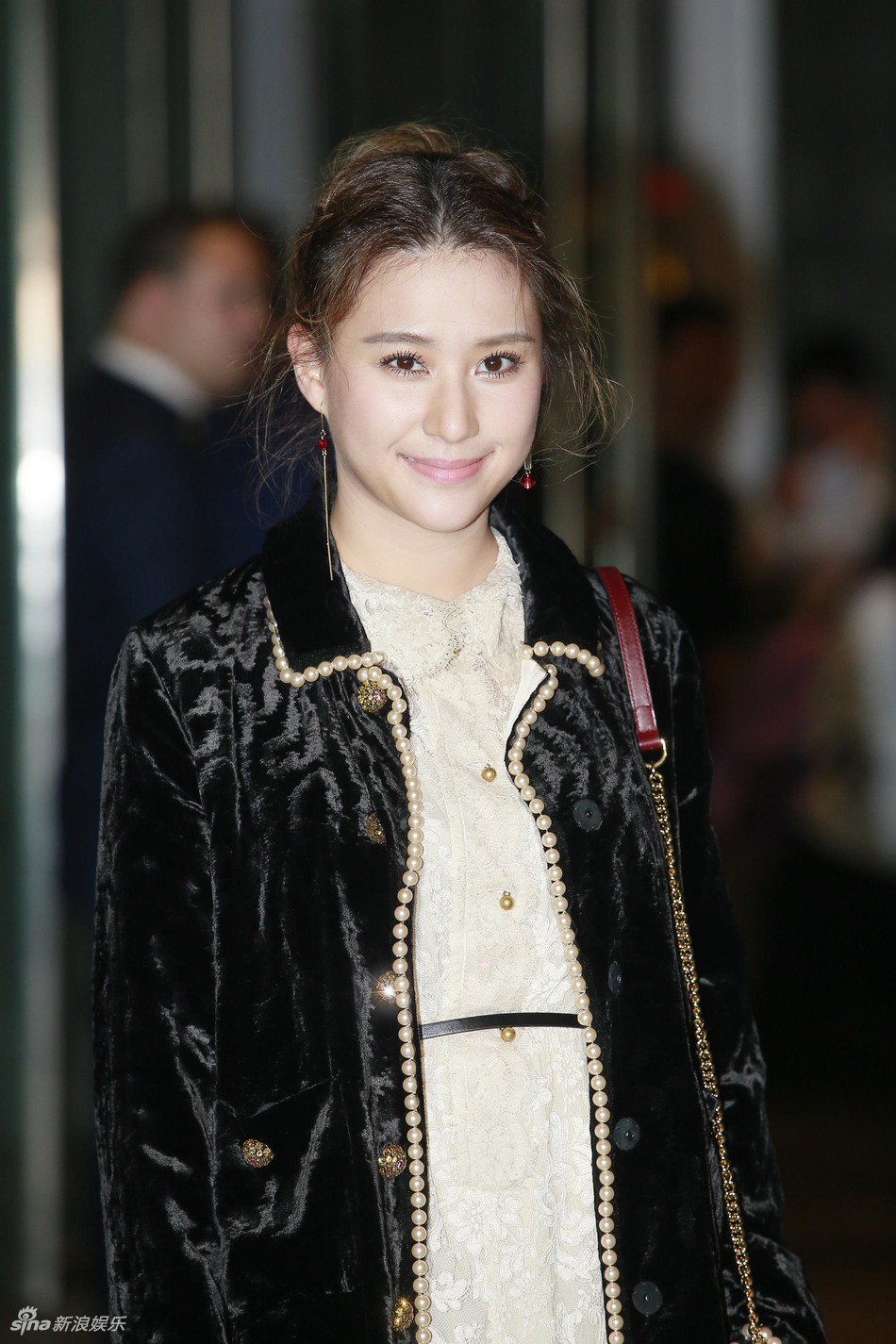 Đám cưới hoành tráng của Chung Hân Đồng: Ông trùm showbiz Hong Kong, con gái tài phiệt Macau cùng dàn sao hạng A tề tựu đông đủ - Ảnh 14. Đám cưới hoành tráng của Chung Hân Đồng: Ông trùm showbiz Hong Kong, con gái tài phiệt Macau cùng dàn sao hạng A tề tựu đông đủ - Ảnh 14.