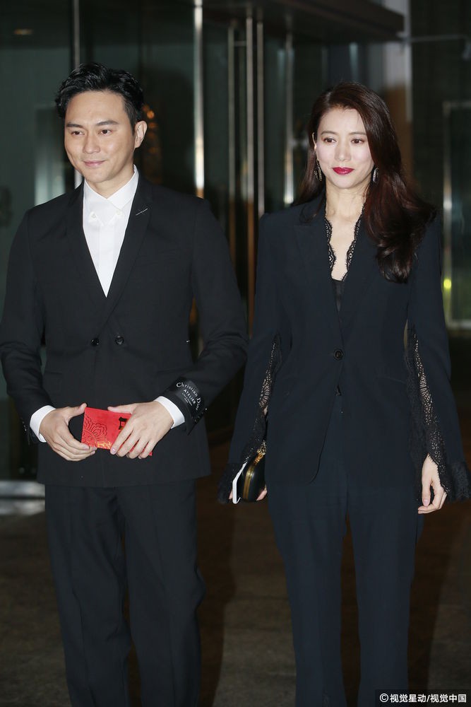 Đám cưới hoành tráng của Chung Hân Đồng: Ông trùm showbiz Hong Kong, con gái tài phiệt Macau cùng dàn sao hạng A tề tựu đông đủ - Ảnh 20. Đám cưới hoành tráng của Chung Hân Đồng: Ông trùm showbiz Hong Kong, con gái tài phiệt Macau cùng dàn sao hạng A tề tựu đông đủ - Ảnh 20.