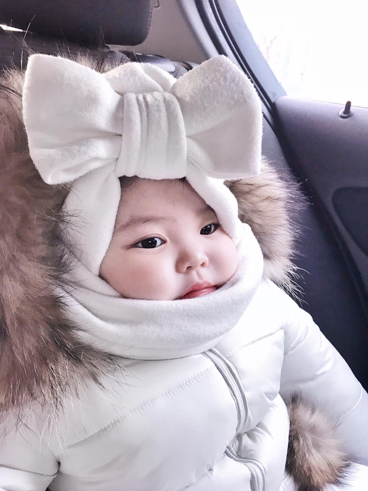 Cô bé Việt mặc kín mít như phi hành gia, chỉ hở đôi mắt tạo dáng chụp ảnh dưới cái lạnh -17 độ ở Nga khiến nhiều người bật cười - Ảnh 4. Cô bé Việt mặc kín mít như phi hành gia, chỉ hở đôi mắt tạo dáng chụp ảnh dưới cái lạnh -17 độ ở Nga khiến nhiều người bật cười - Ảnh 4.