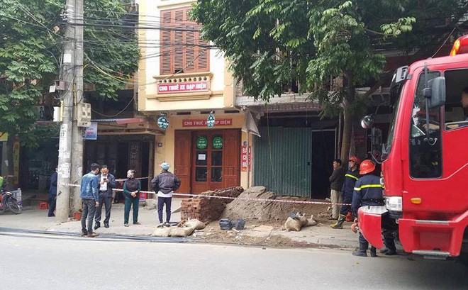 Đang thi c&ocirc;ng nh&agrave;, hai người đ&agrave;n &ocirc;ng bị điện giật thương vong ở Th&aacute;i Nguy&ecirc;n - Ảnh 1.