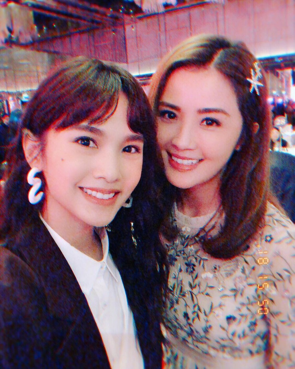Chung Hân Đồng nghẹn ngào xúc động khi ông xã tuyên bố: Kể từ giờ phút này, con sẽ luôn nỗ lực để chăm sóc cô ấy - Ảnh 4. Chung Hân Đồng nghẹn ngào xúc động khi ông xã tuyên bố: Kể từ giờ phút này, con sẽ luôn nỗ lực để chăm sóc cô ấy - Ảnh 4.