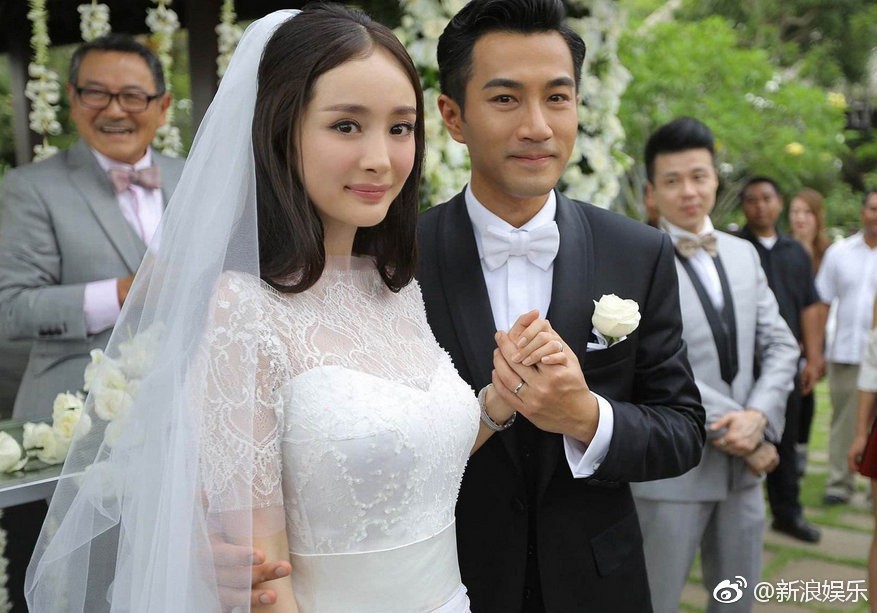 Giữa tâm bão Dương Mịch - Lưu Khải Uy đường ai nấy đi, người ta cứ tiếc mãi 3 nụ hôn màn ảnh nồng cháy họ từng có - Ảnh 1. Giữa tâm bão Dương Mịch - Lưu Khải Uy đường ai nấy đi, người ta cứ tiếc mãi 3 nụ hôn màn ảnh nồng cháy họ từng có - Ảnh 1.