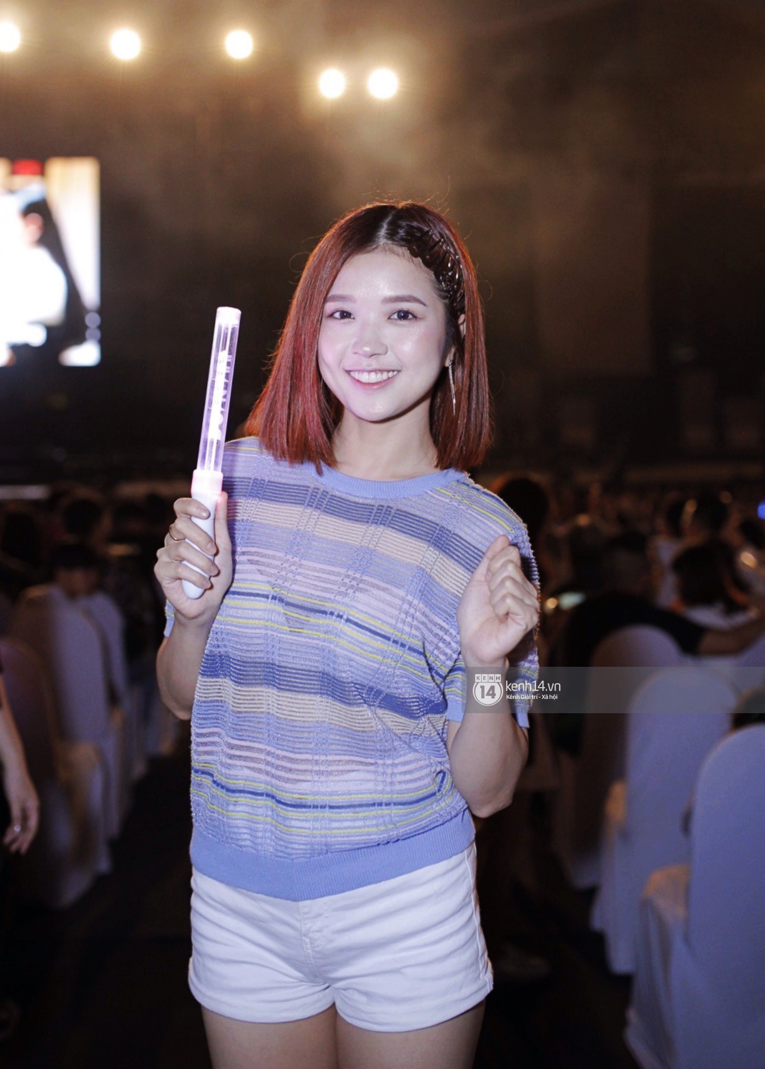 Minh Hằng và Khả Ngân lên đồ cực chất, dàn sao Việt đình đám cầm lighstick sẵn sàng quẩy trong liveshow Đông Nhi - Ảnh 3. Minh Hằng và Khả Ngân lên đồ cực chất, dàn sao Việt đình đám cầm lighstick sẵn sàng quẩy trong liveshow Đông Nhi - Ảnh 3.