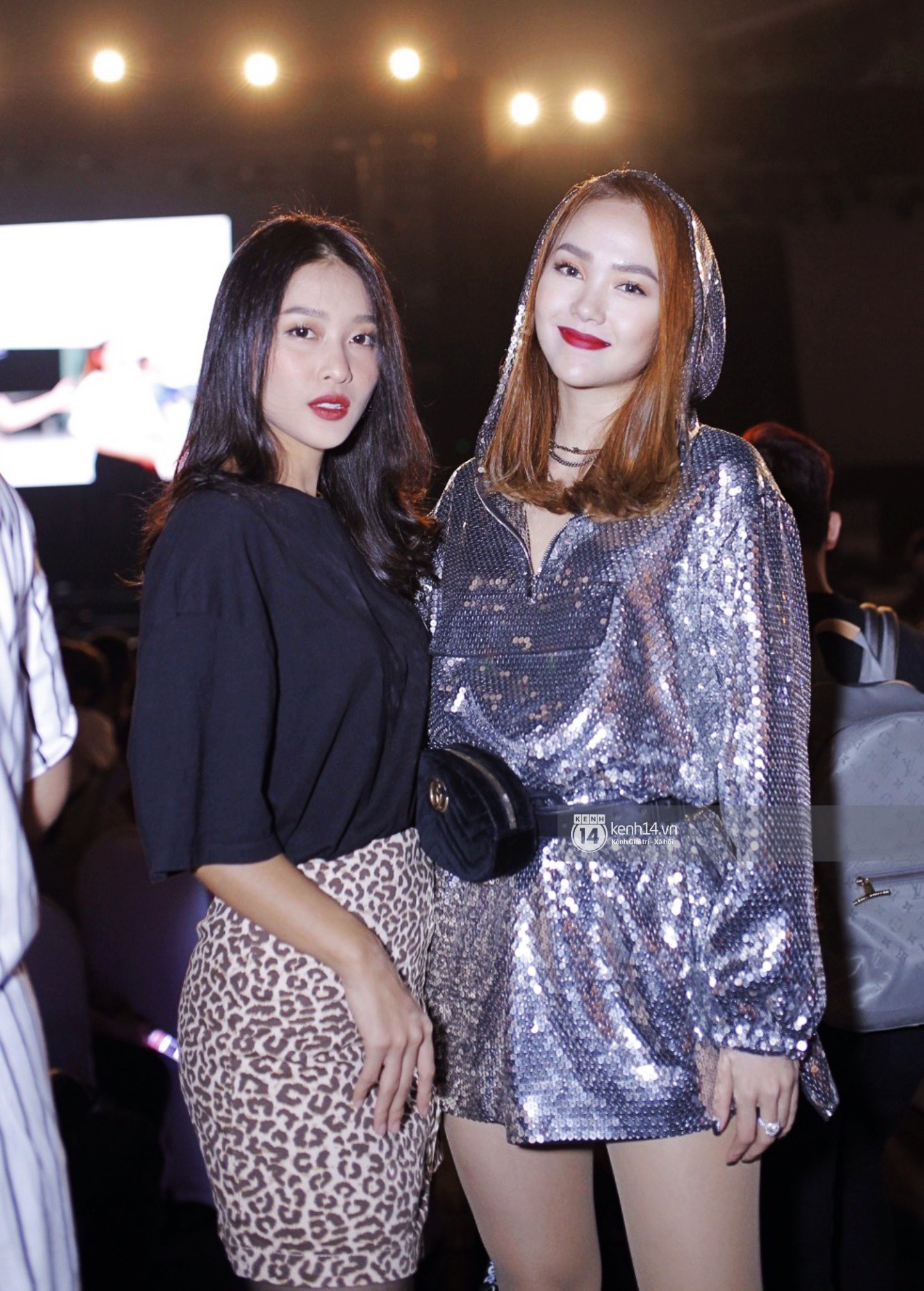 Minh Hằng và Khả Ngân lên đồ cực chất, dàn sao Việt đình đám cầm lighstick sẵn sàng quẩy trong liveshow Đông Nhi - Ảnh 1. Minh Hằng và Khả Ngân lên đồ cực chất, dàn sao Việt đình đám cầm lighstick sẵn sàng quẩy trong liveshow Đông Nhi - Ảnh 1.
