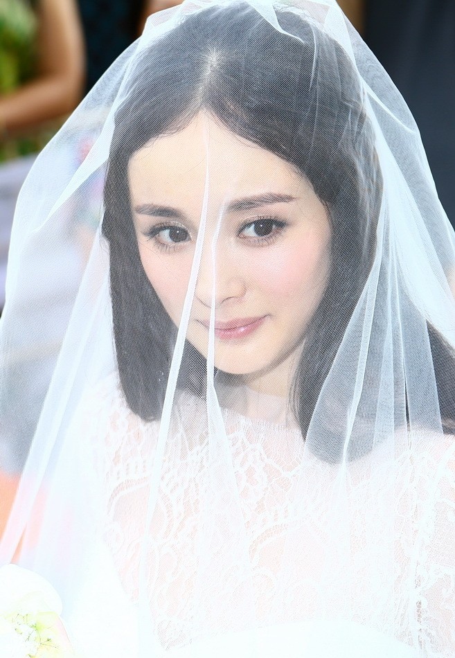 Chùm ảnh cưới xúc động nghẹn ngào của Dương Mịch - Lưu Khải Uy gây sốt sau tuyên bố chia tay - Ảnh 3.