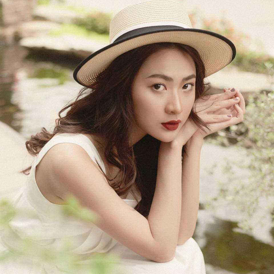 Thần tiên tỷ tỷ ở tiệm làm móng: Hai năm không trò chuyện với người khác giới chỉ vì 1 câu phũ của crush - Ảnh 2. Thần tiên tỷ tỷ ở tiệm làm móng: Hai năm không trò chuyện với người khác giới chỉ vì 1 câu phũ của crush - Ảnh 2.