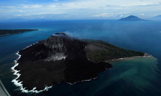 Sóng thần núi lửa tấn công Indonesia, 185 người thương vong - Ảnh 1.