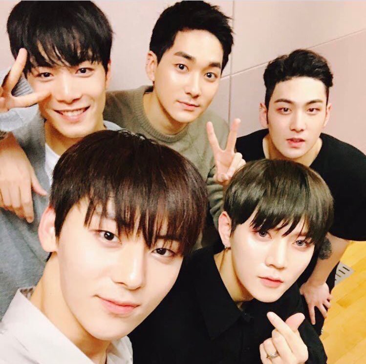 Đây là những idolgroup có nguy cơ tan đàn xẻ nghé trong năm 2019 - Ảnh 4. Đây là những idolgroup có nguy cơ tan đàn xẻ nghé trong năm 2019 - Ảnh 4.