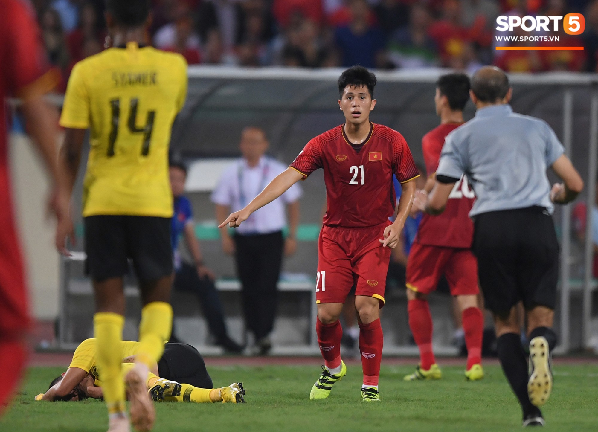 Asian Cup 2019: Tuyển Việt Nam trong nỗi nhớ Đình Trọng - Ảnh 1. Asian Cup 2019: Tuyển Việt Nam trong nỗi nhớ Đình Trọng - Ảnh 1.
