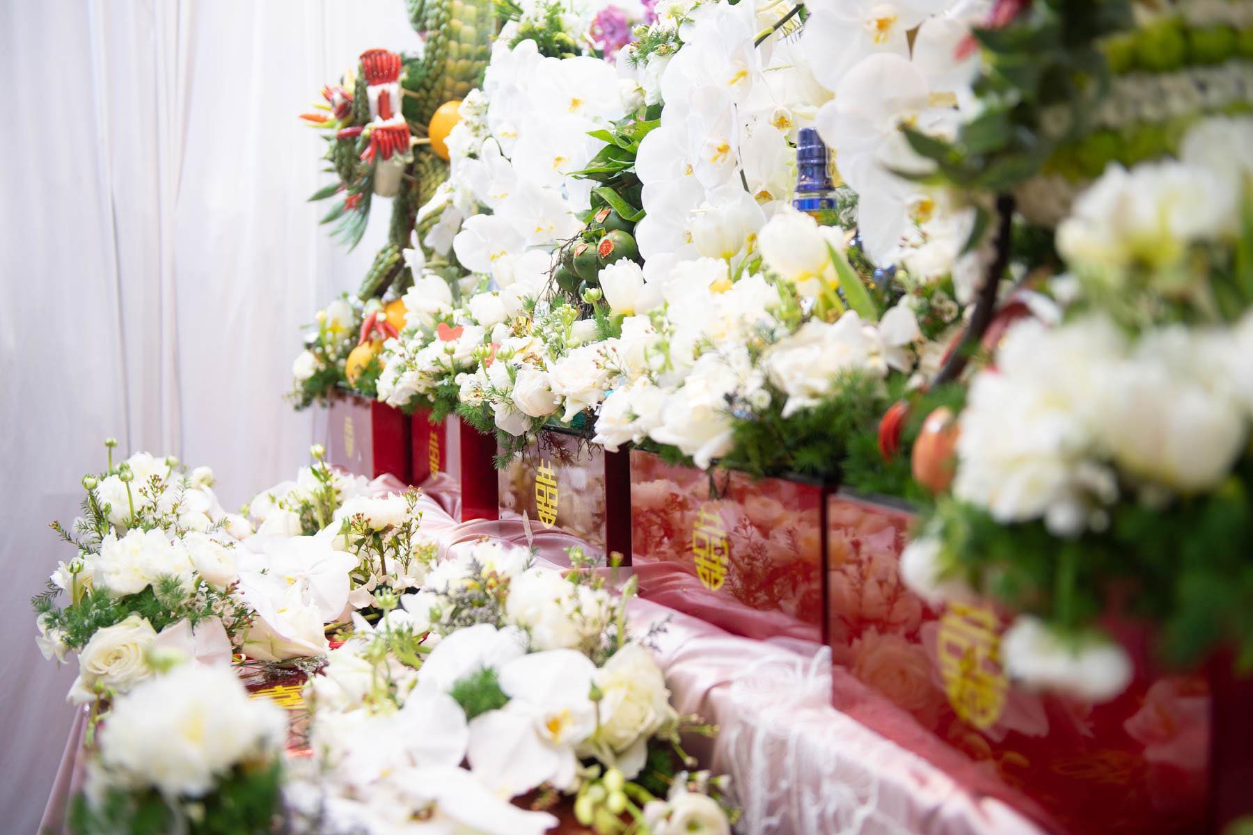Cuối cùng thì nữ nhà văn ngàn share đã có một đám hỏi tưng bừng, dựng rạp 3 ngày, kỳ công hết nấc - Ảnh 14. Cuối cùng thì nữ nhà văn ngàn share đã có một đám hỏi tưng bừng, dựng rạp 3 ngày, kỳ công hết nấc - Ảnh 14.