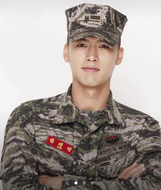 Ai ngờ nhập ngũ l&agrave; thước đo nhan sắc chuẩn nhất của c&aacute;c nam thần Kbiz: Hyun Bin, Ji Chang Wook g&acirc;y sốc v&igrave; mặt mộc - Ảnh 11.