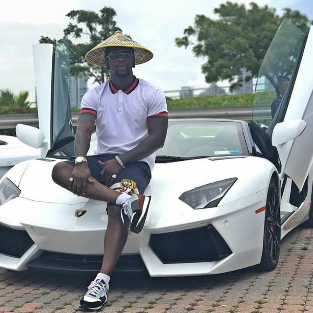 Hội Rich Kid châu Phi quyết không lép vế trong cuộc đua đọ phi cơ riêng, xa xỉ phẩm trên Instagram - Ảnh 4. Hội Rich Kid châu Phi quyết không lép vế trong cuộc đua đọ phi cơ riêng, xa xỉ phẩm trên Instagram - Ảnh 4.