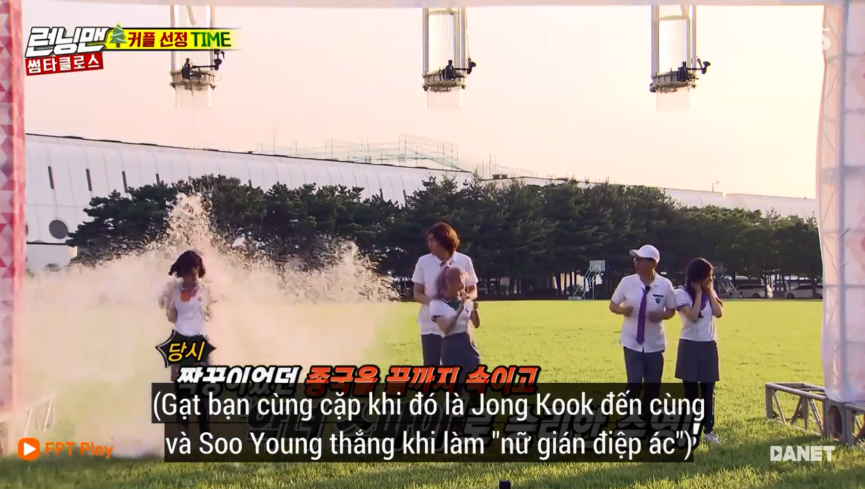Running Man: Song Ji Hyo bẽ bàng khi mỹ nam 6 múi không chọn mình mà lại bắt cặp với... Haha - Ảnh 3. Running Man: Song Ji Hyo bẽ bàng khi mỹ nam 6 múi không chọn mình mà lại bắt cặp với... Haha - Ảnh 3.