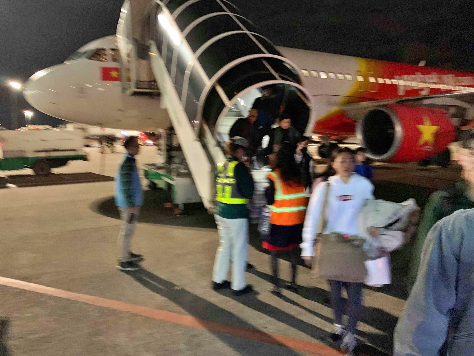 Máy bay VietJet hạ cánh khẩn cấp xuống Đài Loan là do lỗi cảnh báo giả - Ảnh 1. Máy bay VietJet hạ cánh khẩn cấp xuống Đài Loan là do lỗi cảnh báo giả - Ảnh 1.