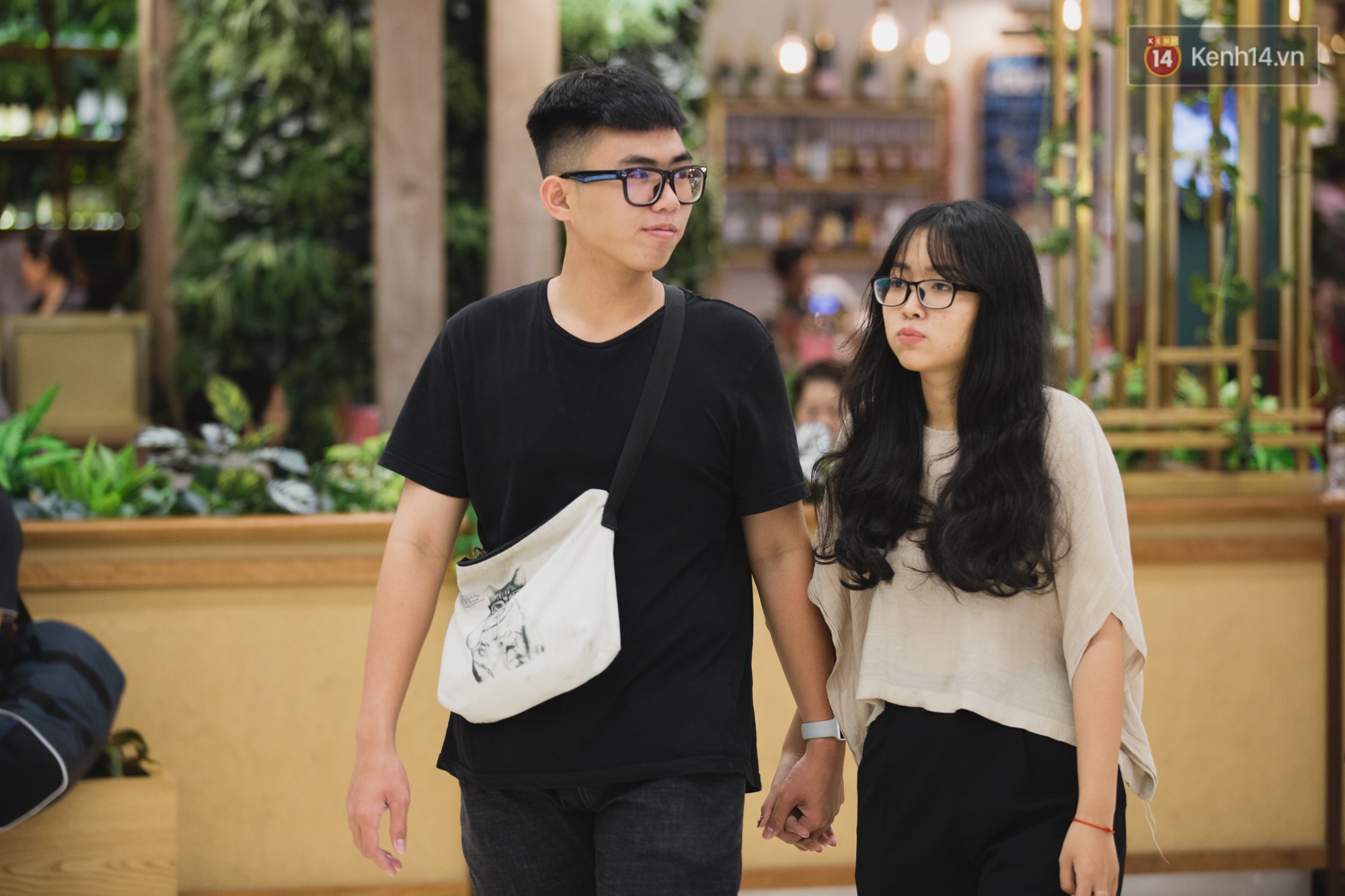 Giới trẻ đón Giáng sinh: Dù có đôi có cặp hay một mình thì vẫn phải vui! - Ảnh 7. Giới trẻ đón Giáng sinh: Dù có đôi có cặp hay một mình thì vẫn phải vui! - Ảnh 7.