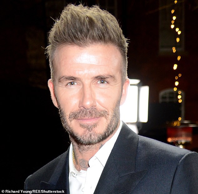 Lộ dấu hiệu sắp h&oacute;i, David Beckham liền cấy t&oacute;c để sở hữu m&aacute;i đầu d&agrave;y t&oacute;c hơn? - Ảnh 3.