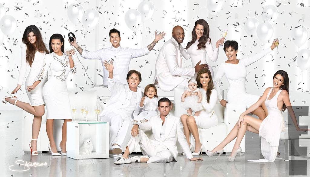 Đại gia đình Kardashian chụp ảnh Giáng Sinh khoe con đàn cháu đống nhưng lại thiếu nhiều nhân vật quan trọng - Ảnh 5. Đại gia đình Kardashian chụp ảnh Giáng Sinh khoe con đàn cháu đống nhưng lại thiếu nhiều nhân vật quan trọng - Ảnh 5.