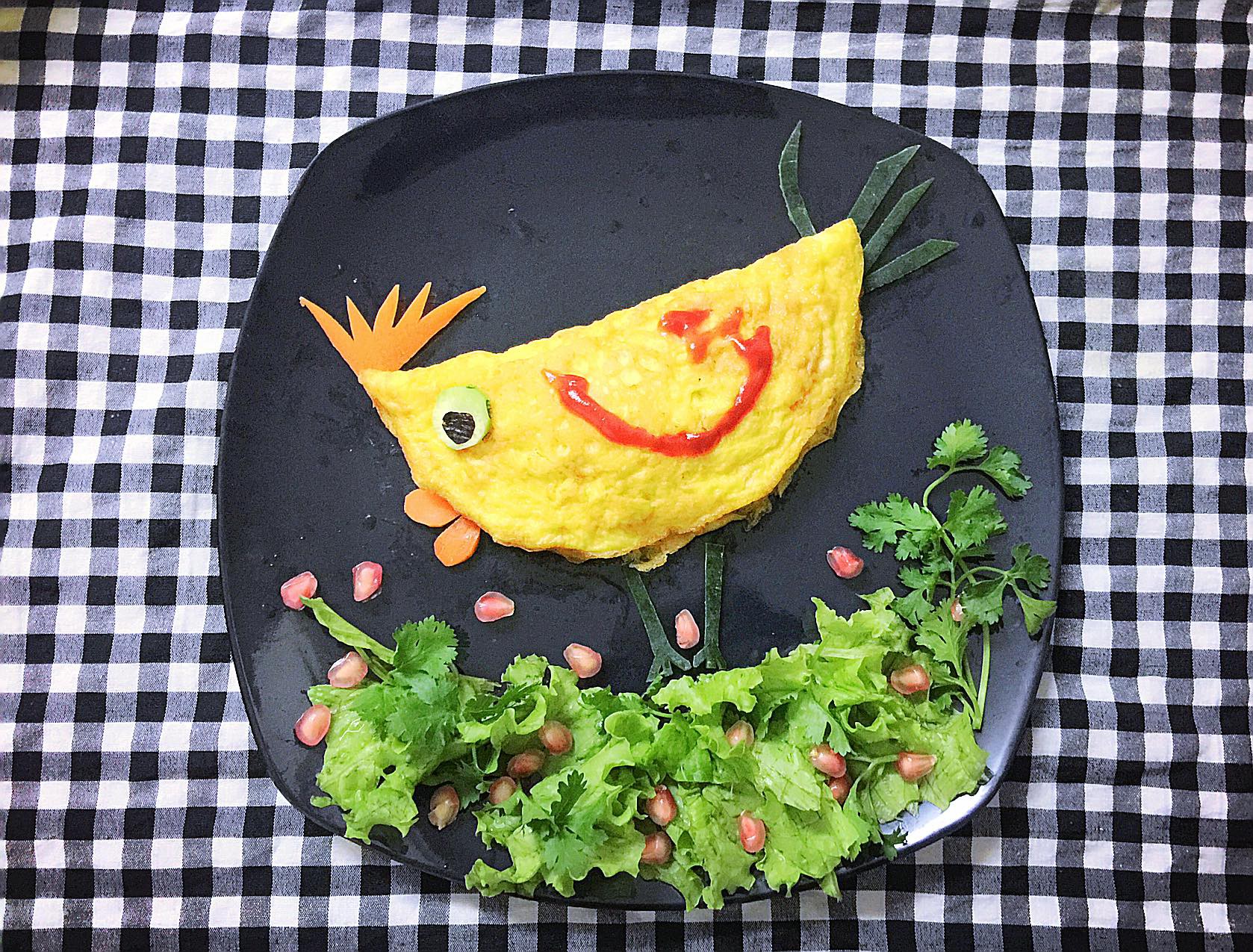 Cô bạn tạo hình cho bữa cơm hàng ngày xinh xắn như ảnh minh hoạ truyện tranh thiếu nhi - Ảnh 2.