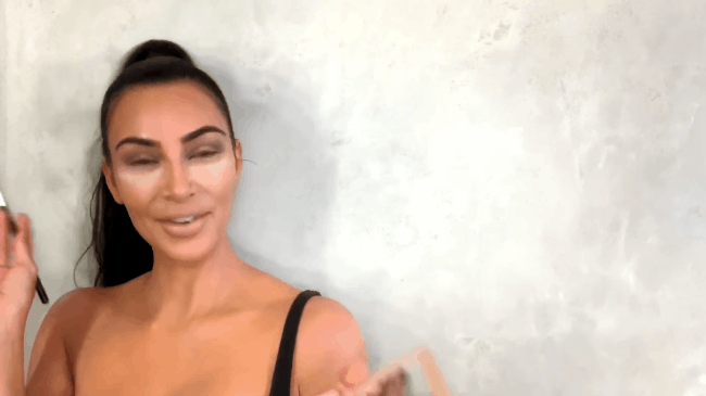 Kim Kardashian hướng dẫn makeup nhưng dân tình chỉ chú ý đến chi tiết bất thường này trên gương mặt - Ảnh 2.