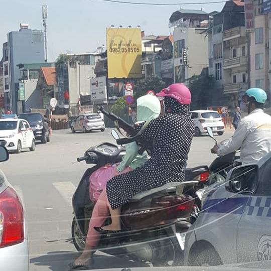 Street Ninja Awards 2018: Những tình huống đứng tim và cười... ra nhiều nước mắt nhất của các nữ tài xế trên đường phố - Ảnh 3.