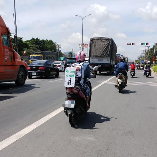 Street Ninja Awards 2018: Những tình huống đứng tim và cười... ra nhiều nước mắt nhất của các nữ tài xế trên đường phố - Ảnh 8.