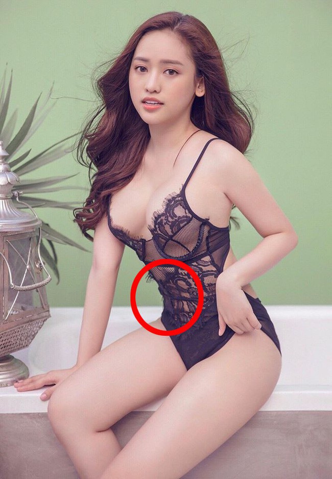 Hot girl thị phi Thúy Vi đăng ảnh sexy chúc mừng Giáng sinh, dân tình chỉ nhìn thấy bất thường ở vòng 2 - Ảnh 2.