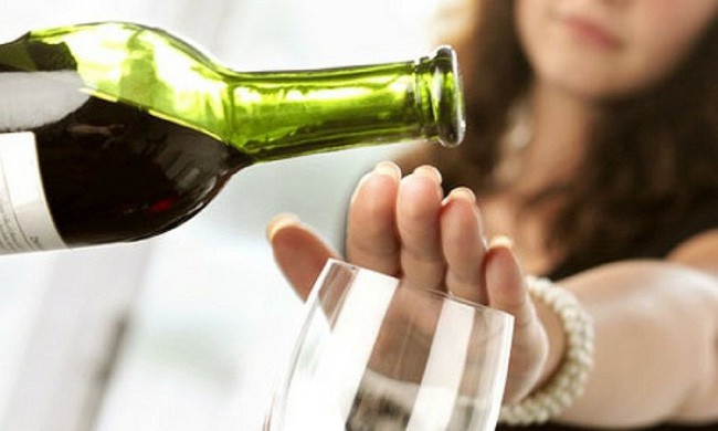3 người hôn mê do ngộ độc rượu sau tiệc Noel, chuyên gia cảnh báo cẩn trọng ngộ độc rượu dịp cuối năm - Ảnh 5.