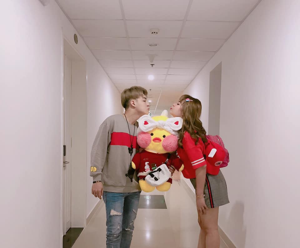 Vợ trẻ tậu bộ mi giả về hỏi có xinh không, chồng lén lên Facebook nhận xét: Trông như cây chổi - Ảnh 5. Vợ trẻ tậu bộ mi giả về hỏi có xinh không, chồng lén lên Facebook nhận xét: Trông như cây chổi - Ảnh 5.