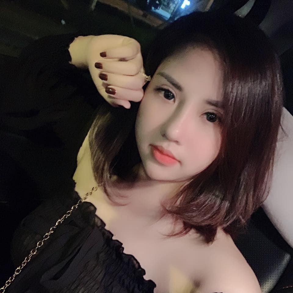 Cô gái lên tiếng sau clip đánh ghen, xách giày liên hoàn cước vào mặt 2 nữ nhân ở cùng khách sạn với chồng mình - Ảnh 2. Cô gái lên tiếng sau clip đánh ghen, xách giày liên hoàn cước vào mặt 2 nữ nhân ở cùng khách sạn với chồng mình - Ảnh 2.