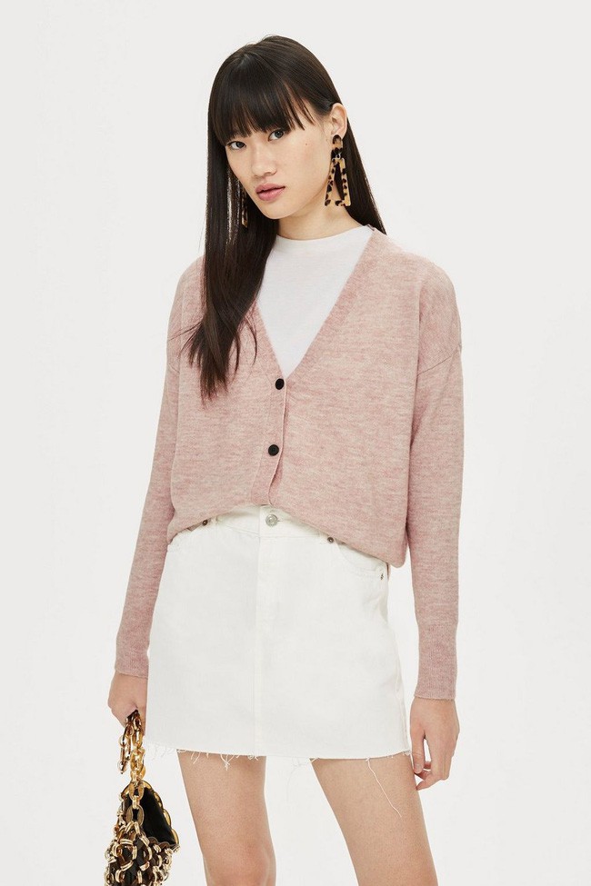 15 mẫu áo cardigan xinh hết ý từ Zara, Mango, Topshop mà các nàng sẽ muốn sắm bằng hết cho tủ đồ của mình - Ảnh 3.