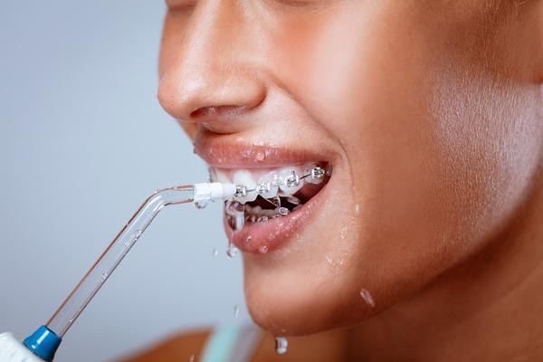 2019 rồi, đừng dùng tăm xỉa răng “tanh tách” nữa, đây là 3 dụng cụ thay thế cho sang hơn này - Ảnh 10.