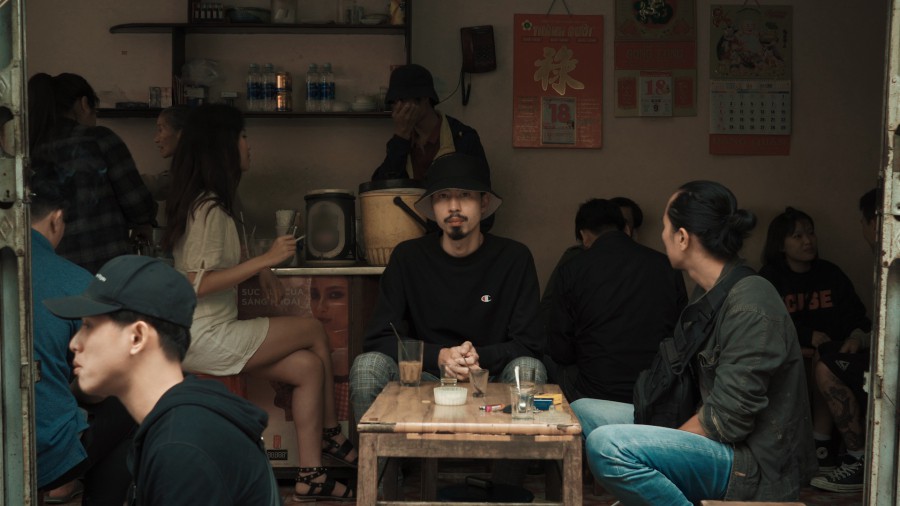 Mừng bản audio đạt gần 20 triệu view trong 4 tháng, Đen tung MV cho ca khúc kết hợp cùng JustaTee - Ảnh 4. Mừng bản audio đạt gần 20 triệu view trong 4 tháng, Đen tung MV cho ca khúc kết hợp cùng JustaTee - Ảnh 4.