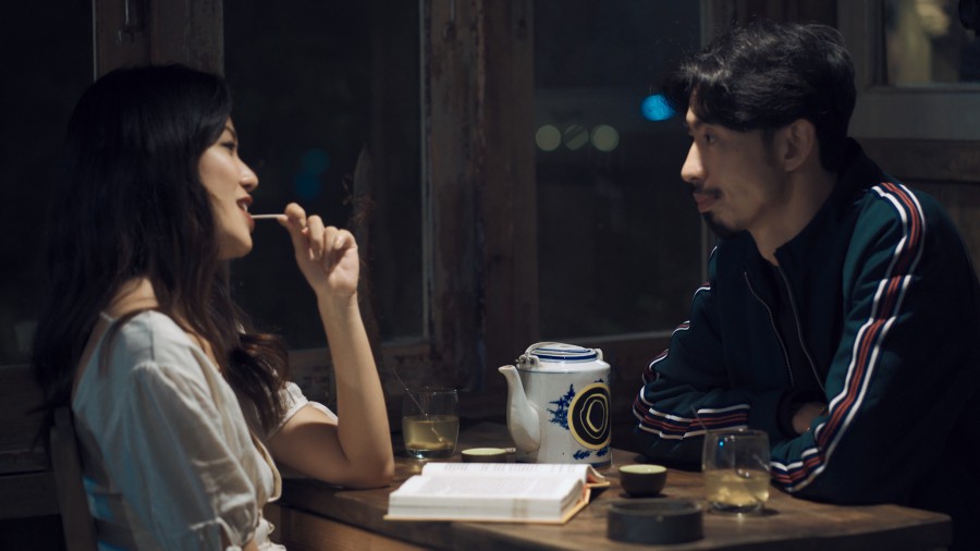 Mừng bản audio đạt gần 20 triệu view trong 4 tháng, Đen tung MV cho ca khúc kết hợp cùng JustaTee - Ảnh 3. Mừng bản audio đạt gần 20 triệu view trong 4 tháng, Đen tung MV cho ca khúc kết hợp cùng JustaTee - Ảnh 3.