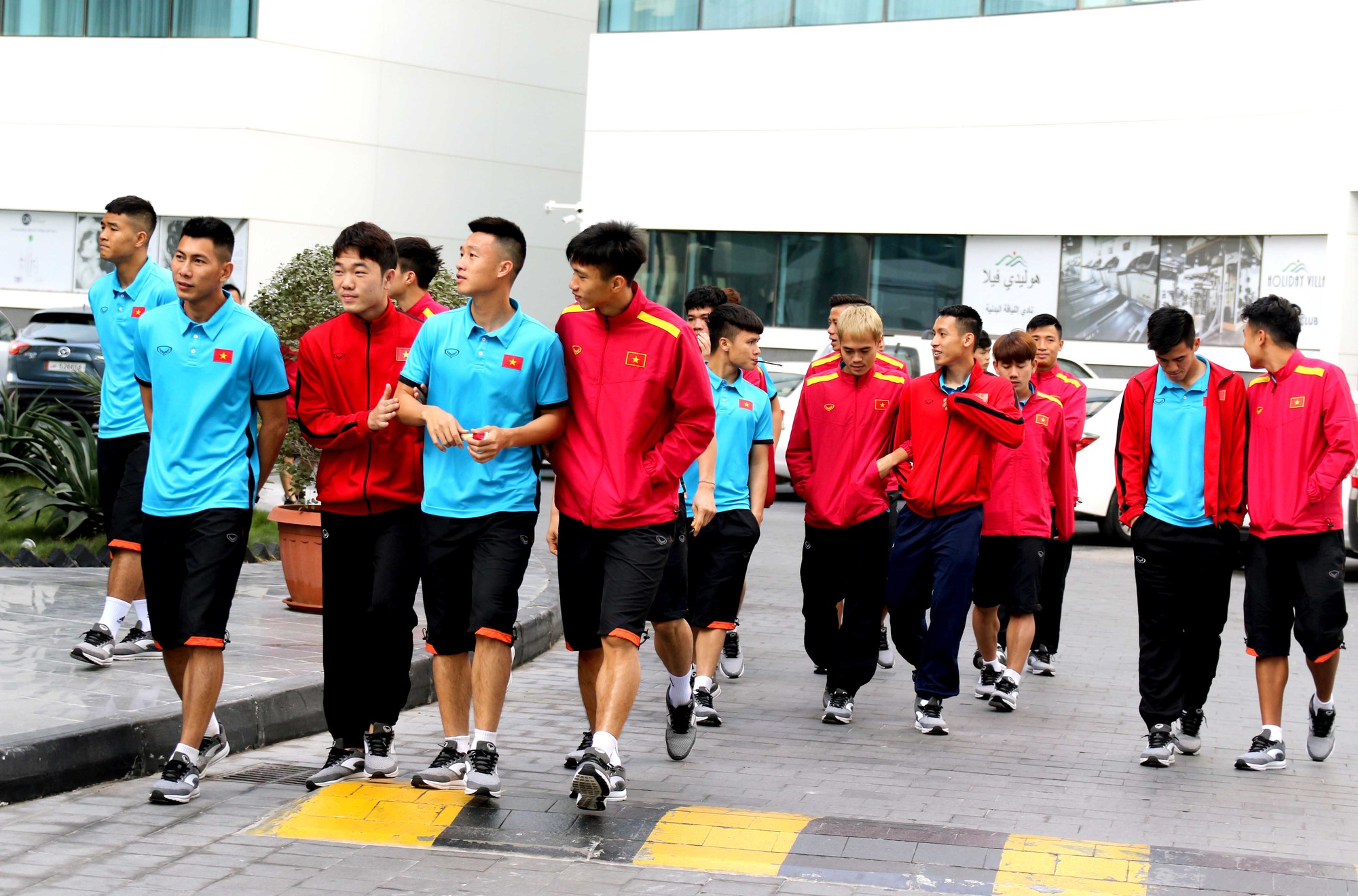 Vừa tới Qatar, HLV Park Hang-seo lo học trò xao nhãng sau chức vô địch AFF Cup 2018 - Ảnh 2. Vừa tới Qatar, HLV Park Hang-seo lo học trò xao nhãng sau chức vô địch AFF Cup 2018 - Ảnh 2.