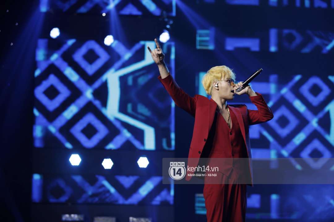 Soobin - Jiyeon song ca tình bể bình, mỹ nam iKON đội nón lá, cùng dàn sao Việt - Hàn bùng nổ đêm nhạc cuối năm - Ảnh 26.