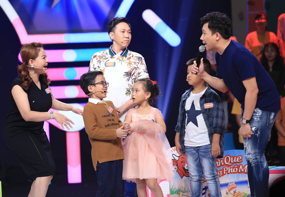 Trấn Thành, Anh Đức ngỡ ngàng với truyện cười 10 giây của thí sinh nhí - Ảnh 2. Trấn Thành, Anh Đức ngỡ ngàng với truyện cười 10 giây của thí sinh nhí - Ảnh 2.
