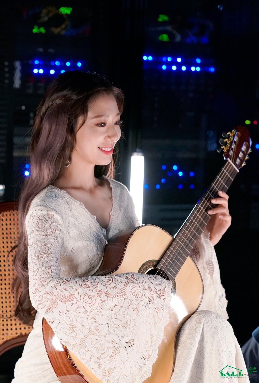 Dàn diễn viên Hồi ức Alhambra: Người lười đi show, kẻ chăm chỉ quảng bá trên truyền hình - Ảnh 4. Dàn diễn viên Hồi ức Alhambra: Người lười đi show, kẻ chăm chỉ quảng bá trên truyền hình - Ảnh 4.