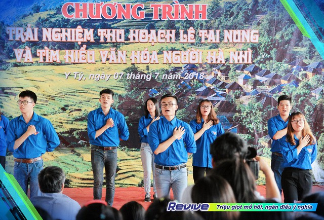 Ngo&agrave;i qu&aacute;n c&agrave; ph&ecirc;, tr&agrave; sữa th&igrave; cứ hết giờ học l&agrave; về nh&agrave;. Bạn định để 4 năm đại học tr&ocirc;i qua như vậy sao? - Ảnh 2.