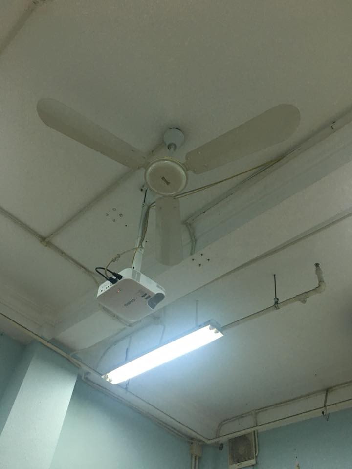 Thời đi học có một nỗi lo vừa buồn cười vừa kinh hoàng đáng sợ mang tên quạt trần rơi vào đầu - Ảnh 7. Thời đi học có một nỗi lo vừa buồn cười vừa kinh hoàng đáng sợ mang tên quạt trần rơi vào đầu - Ảnh 7.