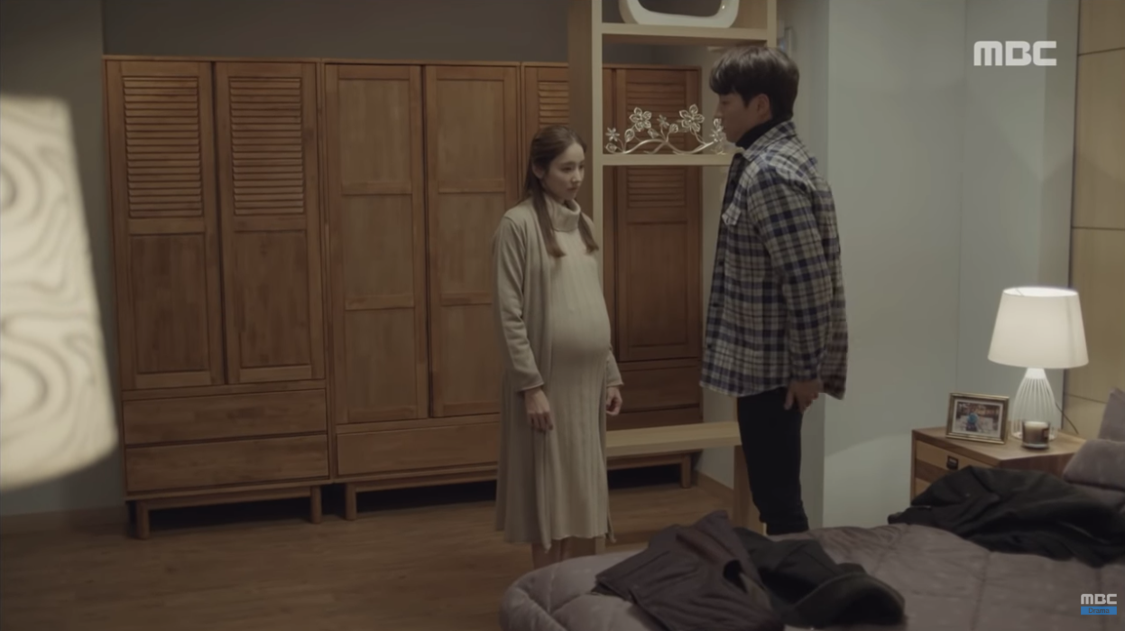 Lời Hứa Với Các Vị Thần: Để cứu con, “búp bê xứ Hàn” Han Chae Young sẵn sàng sinh thêm con với chồng cũ - Ảnh 6. Lời Hứa Với Các Vị Thần: Để cứu con, “búp bê xứ Hàn” Han Chae Young sẵn sàng sinh thêm con với chồng cũ - Ảnh 6.
