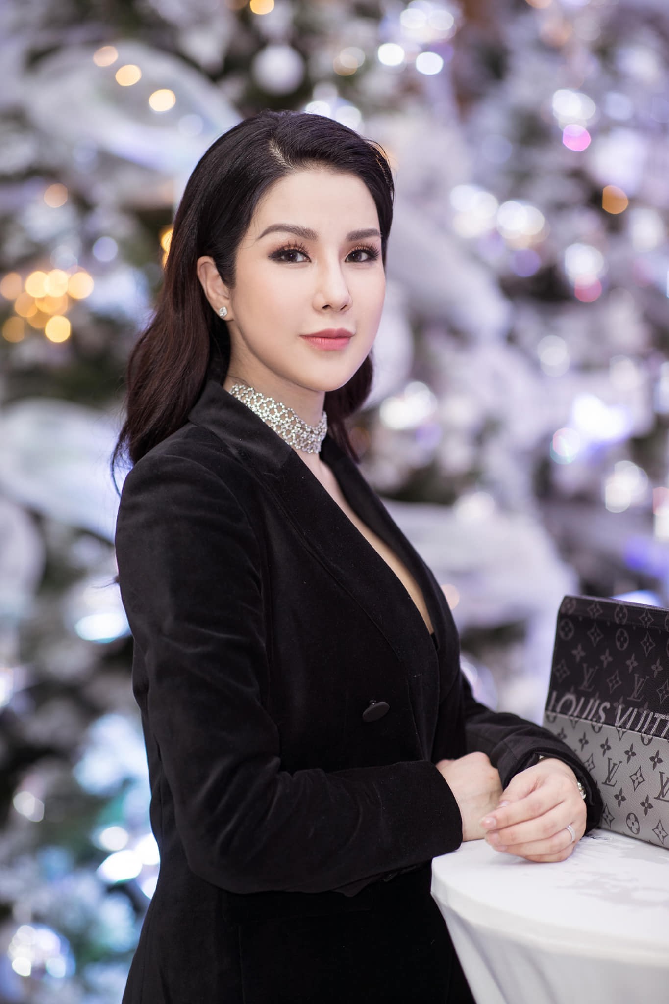 Lần đầu khoe ảnh đời thường bên con gái, Diệp Lâm Anh tiết lộ luôn thói quen của thiên thần nhỏ sau 1 tháng chào đời - Ảnh 3.