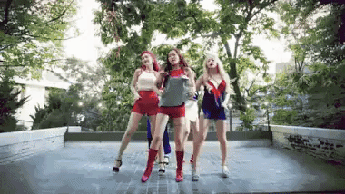Điểm danh những vũ đạo Kpop đòi hỏi sự kết nối của các thành viên phải chính xác từng xen-ti-mét - Ảnh 5.