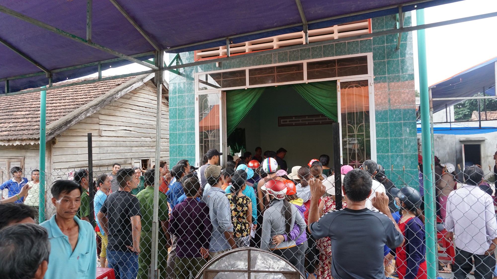 Người cha đau đớn kể lại giây phút con gái bị Phó Ban Chỉ huy quân sự phường bắn chết - Ảnh 5. Người cha đau đớn kể lại giây phút con gái bị Phó Ban Chỉ huy quân sự phường bắn chết - Ảnh 5.