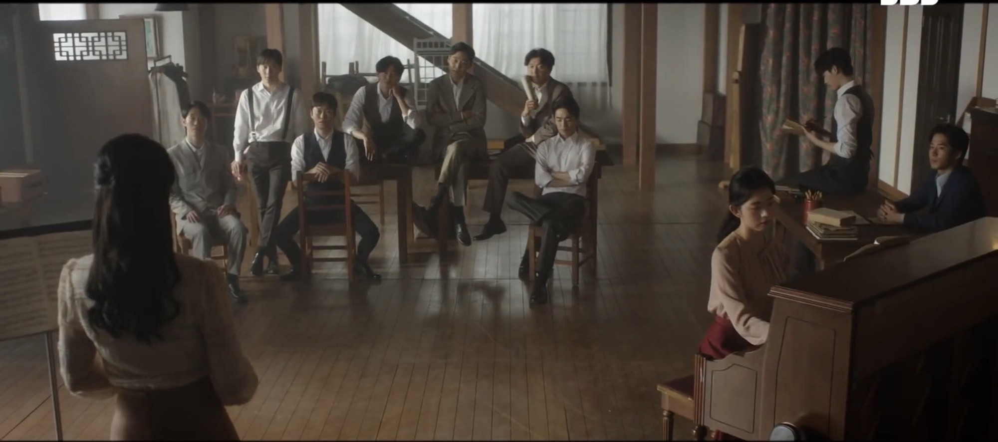 “Hymn of Death” của Lee Jong Suk: Dự cảm chia ly từ phút đầu gặp gỡ - Ảnh 14. “Hymn of Death” của Lee Jong Suk: Dự cảm chia ly từ phút đầu gặp gỡ - Ảnh 14.