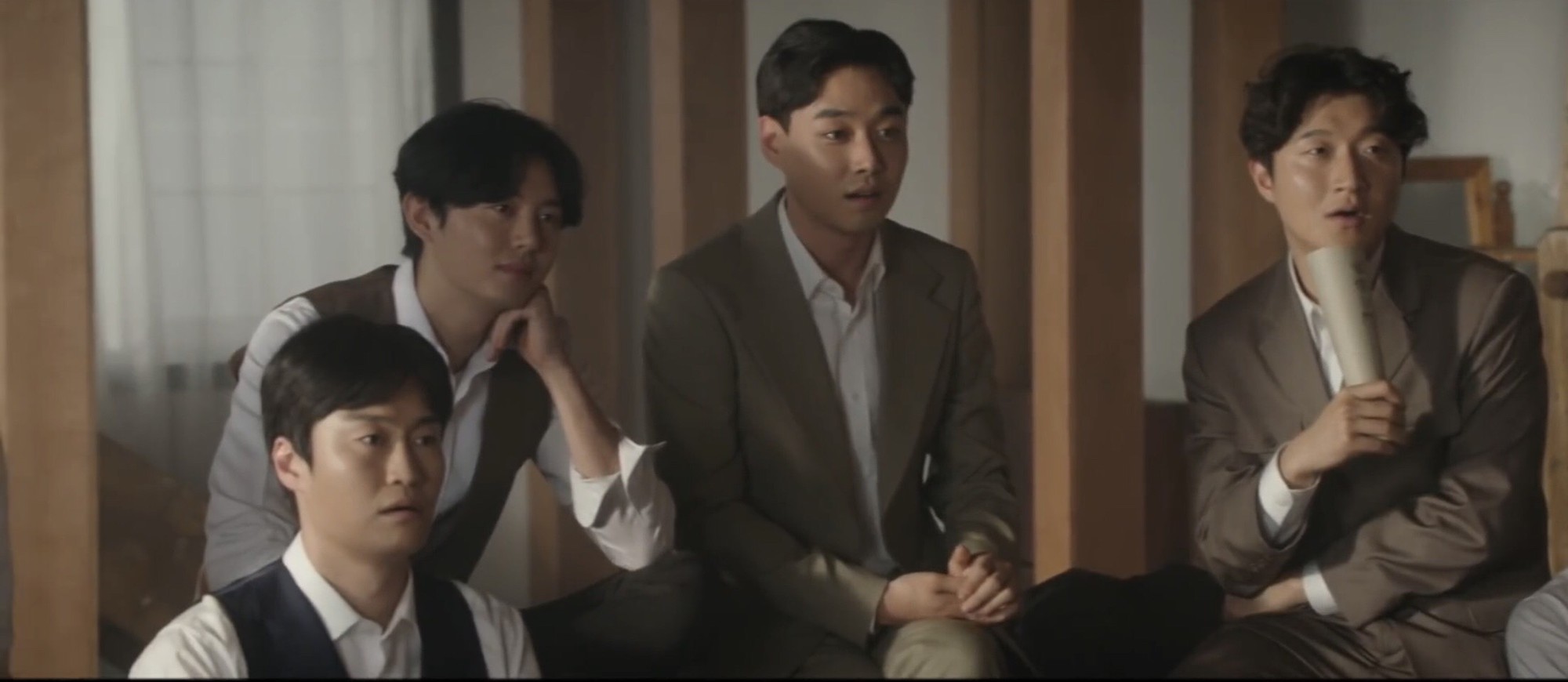 “Hymn of Death” của Lee Jong Suk: Dự cảm chia ly từ phút đầu gặp gỡ - Ảnh 16. “Hymn of Death” của Lee Jong Suk: Dự cảm chia ly từ phút đầu gặp gỡ - Ảnh 16.