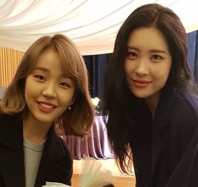 Đám cưới Phó giám đốc JYP hot chẳng kém sao: TWICE, GOT7, Sunmi và dàn idol cùng tụ họp, hát ca khúc đặc biệt - Ảnh 12.