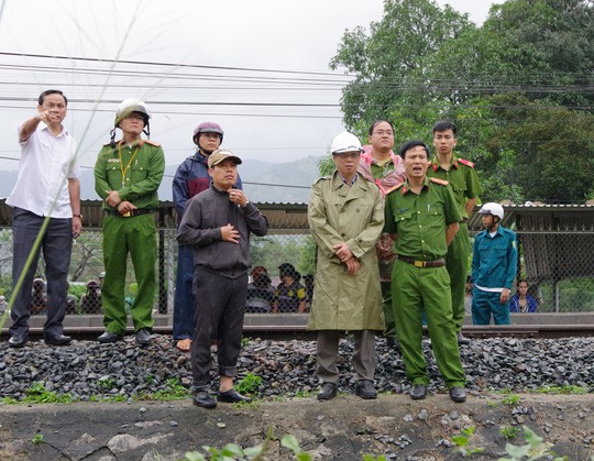 Vụ sạt lở 3 người chết cùng một nhà: Lạc giọng giữa đêm khuya không tiếng đáp lại - Ảnh 8.