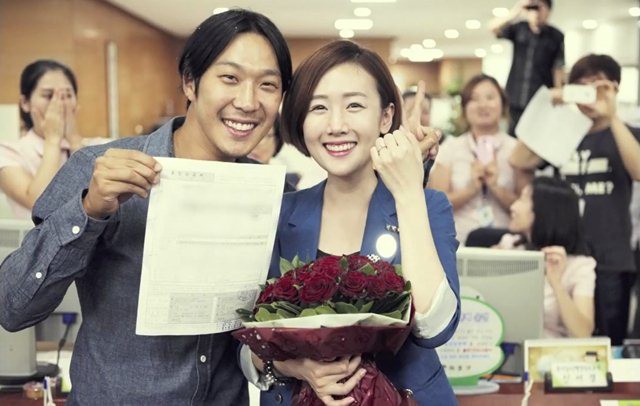 Niềm vui nhân đôi ngày cuối năm của fan Running Man: Lee Kwang Soo hẹn hò, Haha thông báo tin mừng này - Ảnh 1.