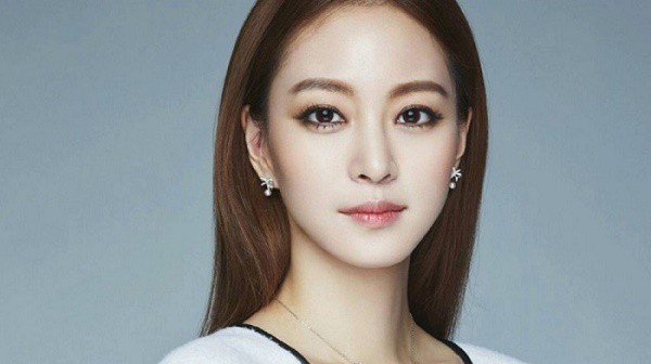 B&igrave;nh chọn showbiz ngoại 2018: Ai đăng quang Hoa hậu thị phi, ai l&agrave; ng&ocirc;i sao đ&aacute;ng thương v&agrave; đ&aacute;ng GATO nhất năm qua? - Ảnh 36.