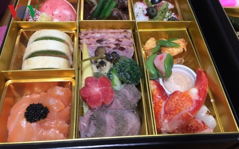 Osechi - món ăn đặc biệt của người Nhật ngày đầu năm mới dương lịch - Ảnh 1.